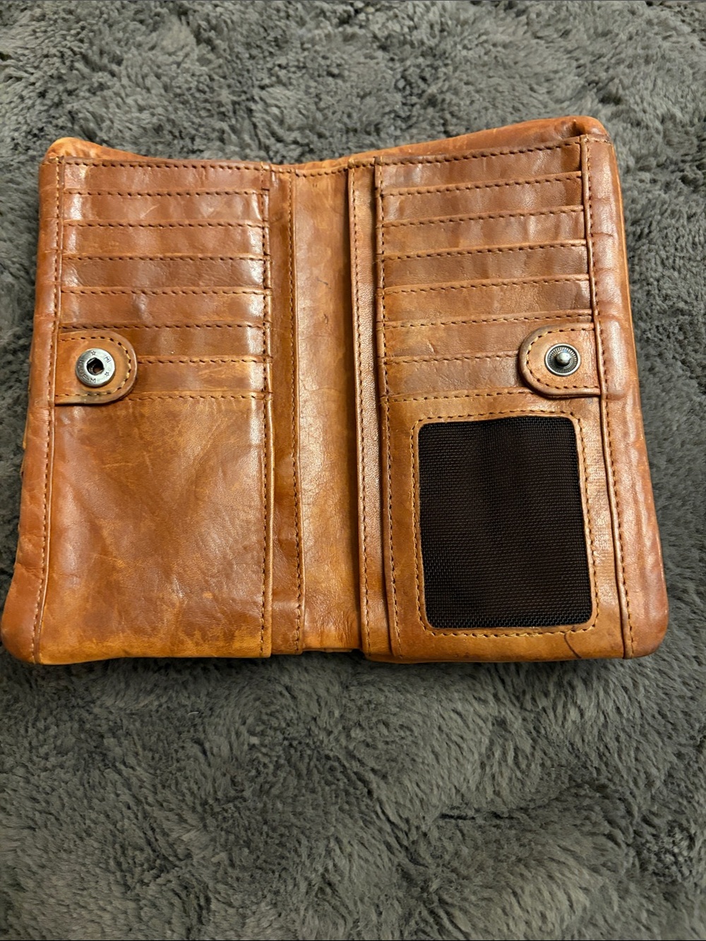 Valenca Holland Women's Leather Zip Wallet in Tan - Picture 3 of 9